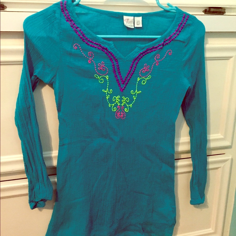Girls blue shirt from children’s place size 10/12